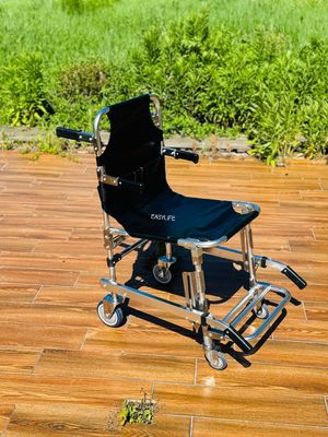 পিভিসি ফ্যাব্রিক সহ ভাঁজযোগ্য পুরু অ্যালুমিনিয়াম খাদ সিঁড়ি স্ট্রেচার 4 চাকা এবং 6 হ্যান্ডেল