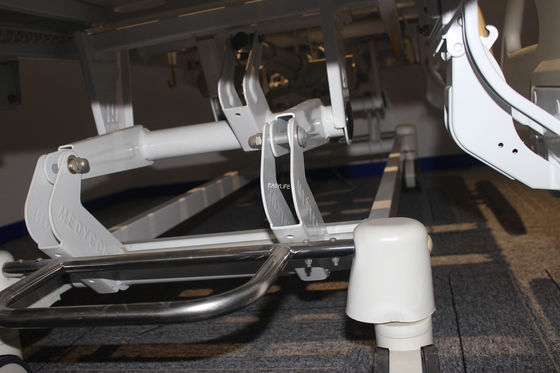 কোল্ড রোল্ড স্টিল 85in বৈদ্যুতিক হাসপাতালের বেড ঘরে ব্যবহারের জন্য টয়লেট সহ W105 সাদা